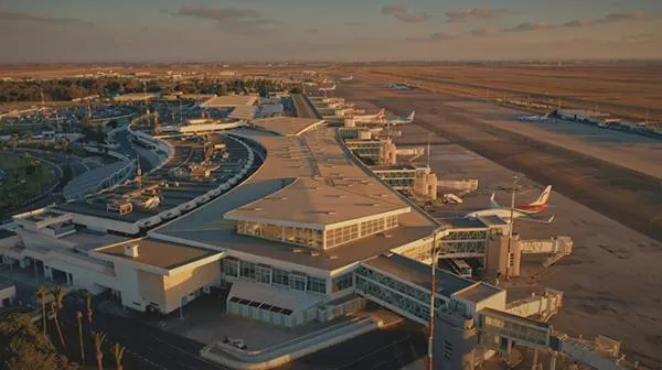 Aéroport de Casablanca - Porto - Photo 1